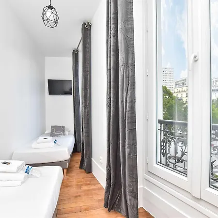 Cozy Apartment- 2br 6p - Voltaire *